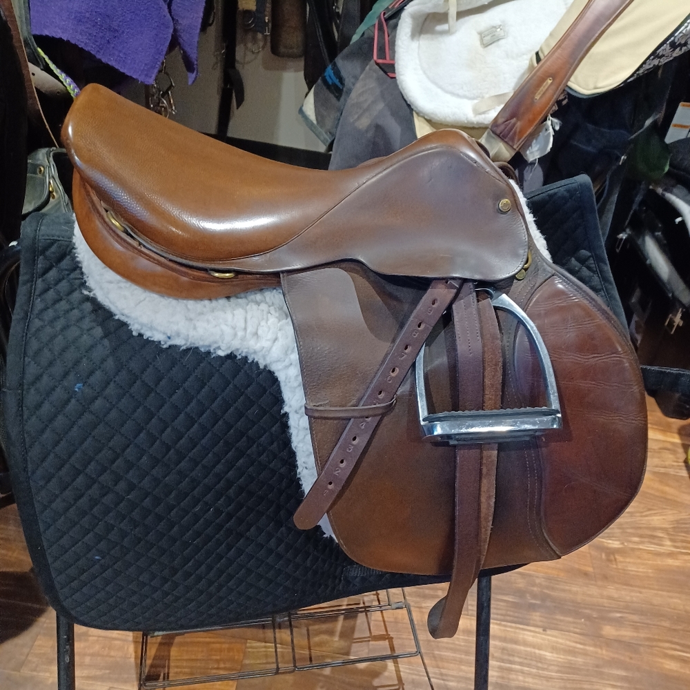 Crosby English saddle